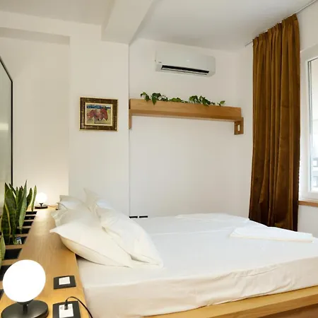 Chic Retreat In Blloku