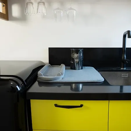 Chic Retreat In Blloku Apartmán