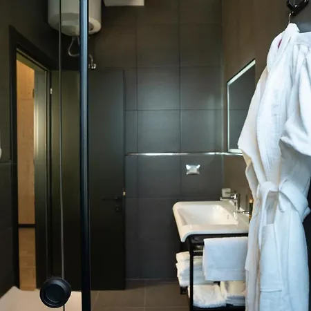 Chic Retreat In Blloku Apartmán