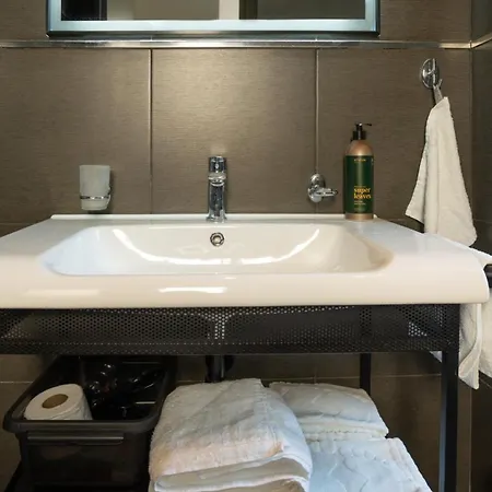 Chic Retreat In Blloku Apartmán