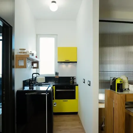 Chic Retreat In Blloku Apartmán